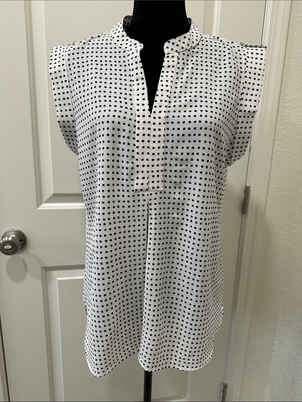 Antilia Femme White Black Polka Dot Sleeveless Blouse